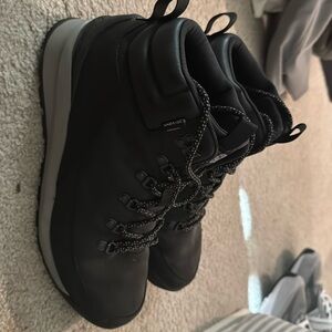 North Face Black Men’s Boots size 11.5 - worn 5 times!